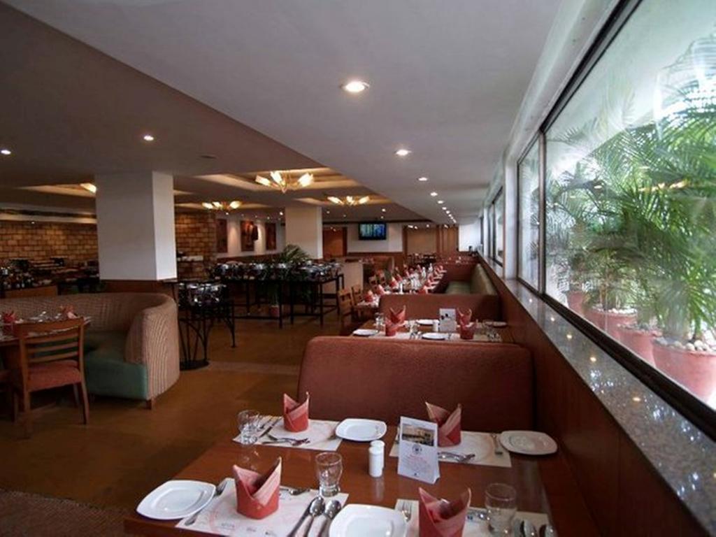 Ramada By Wyndham Chennai Egmore Esterno foto