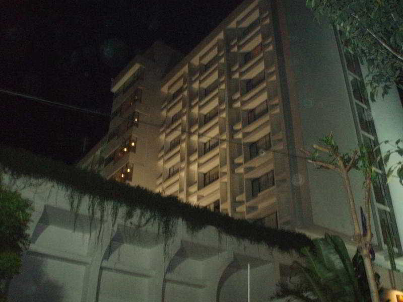 Ramada By Wyndham Chennai Egmore Esterno foto
