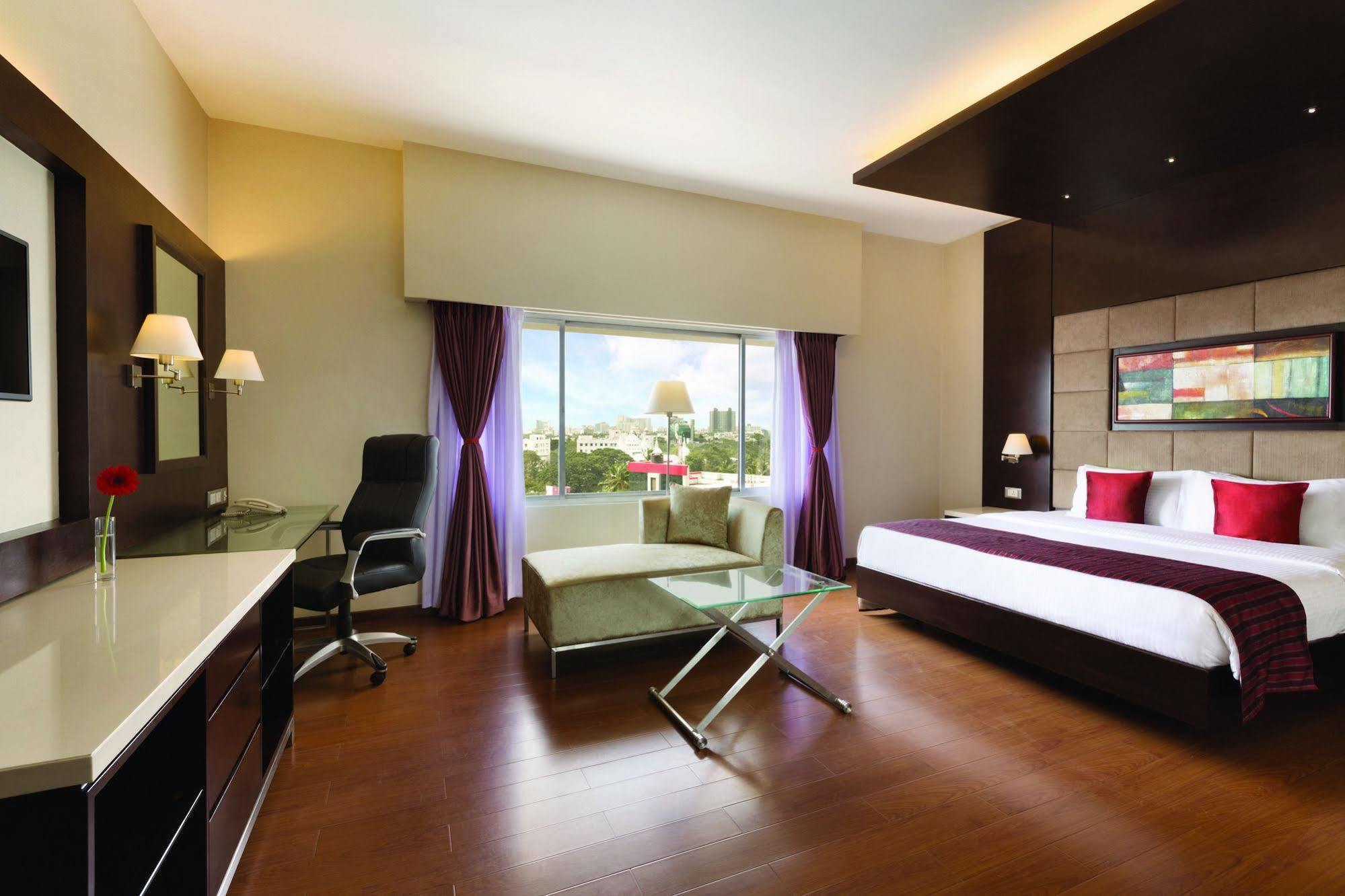 Ramada By Wyndham Chennai Egmore Esterno foto